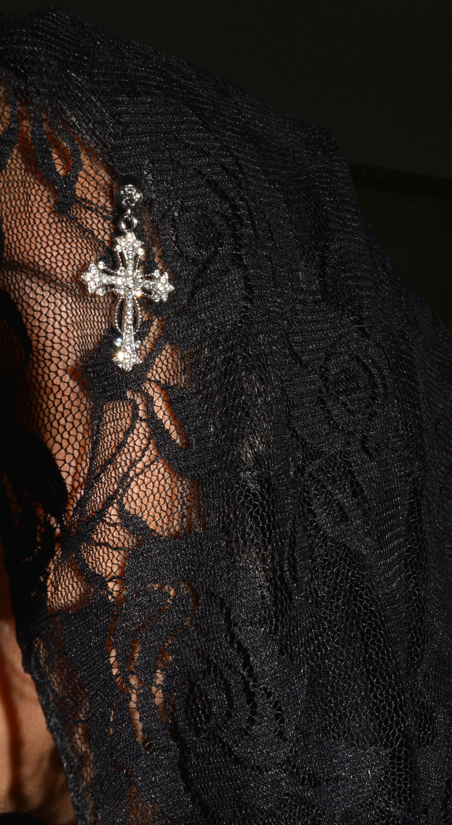 Sacred Cross Veil Magnet